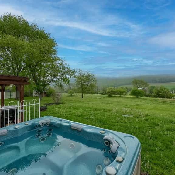 Scenic View Lodging · Scenic View Lodging - Image 1