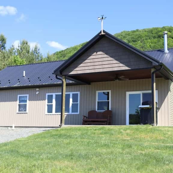 Scenic Mountain Lodge - Image 1